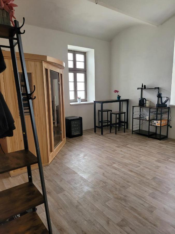 Chateau Moravany - Apartmany, Teepee A Wellness Ronow an der Doubrava Екстериор снимка