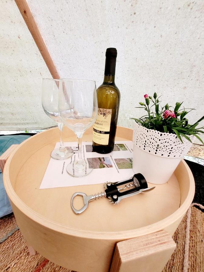 Chateau Moravany - Apartmany, Teepee A Wellness Ronow an der Doubrava Екстериор снимка